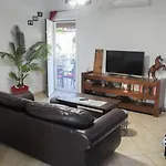 Konstantinos Holidays House