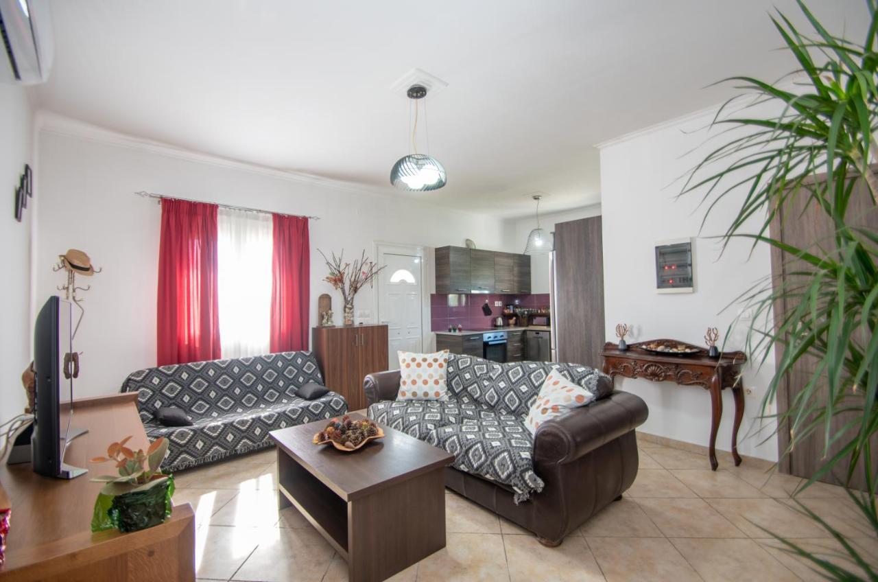 Konstantinos Holidays House Villa